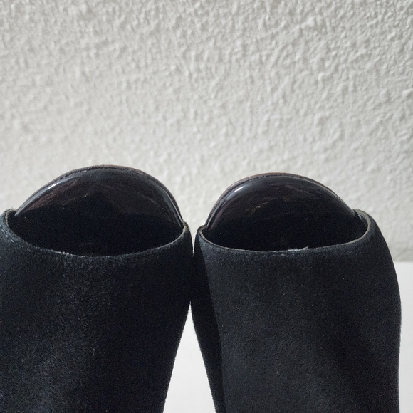 Kat Maconie Black Suede Peep Toe Ankle Booties Gold Studs Zip Heel US 8 EU 39 - Picture 4 of 12